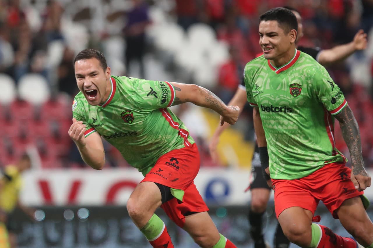 Los Bravos de Hernán Cristante se metieron en el Estadio Jalisco para sacar un gran resultado al vencer al Bicampeón Atlas con buen gol de Jesús Dueñas en el segundo tiempo.