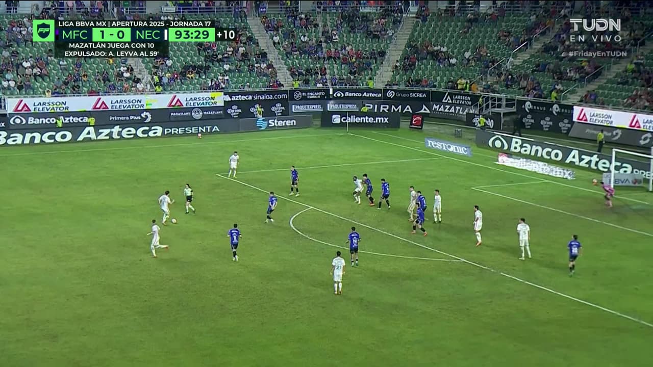 ¡TIRO ATAJADO! disparo por Agustín Palavecino.