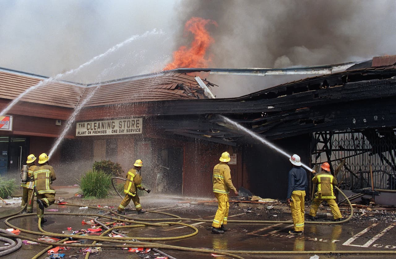 "Estamos creando nuevas comunidades sin esperanza", dijo el jefe de la Policía de Los Ángeles, Charles Beck, al reflexionar sobre los disturbios de 1992.