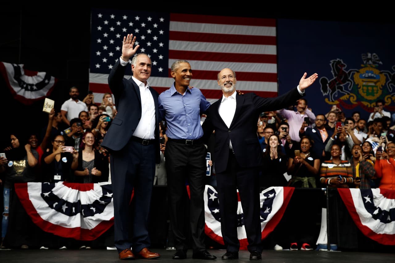 En ese mismo estado Barack Obama acompañó en un evento político al senador Bob Case y al gobernador Tom Wolf, quienes esperan ser reelegidos. 21 de septiembre de 2018.