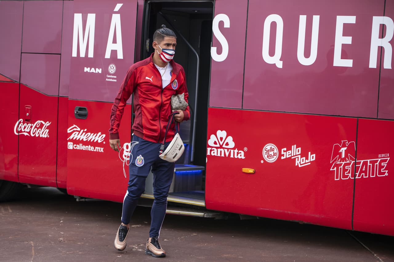 Las Chivas arribaron a Ciudad Universitaria para disputar el último partido de la Copa GNP por México en la final frente a Cruz Azul.