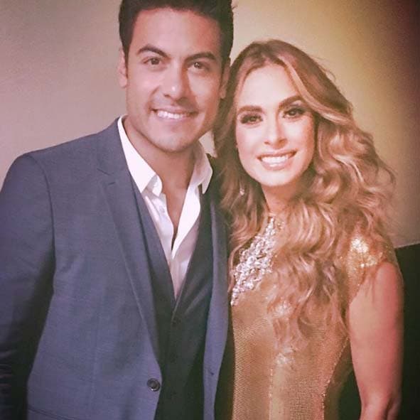 El cantante mexicano Carlos Rivera está hecho todo un cuero.