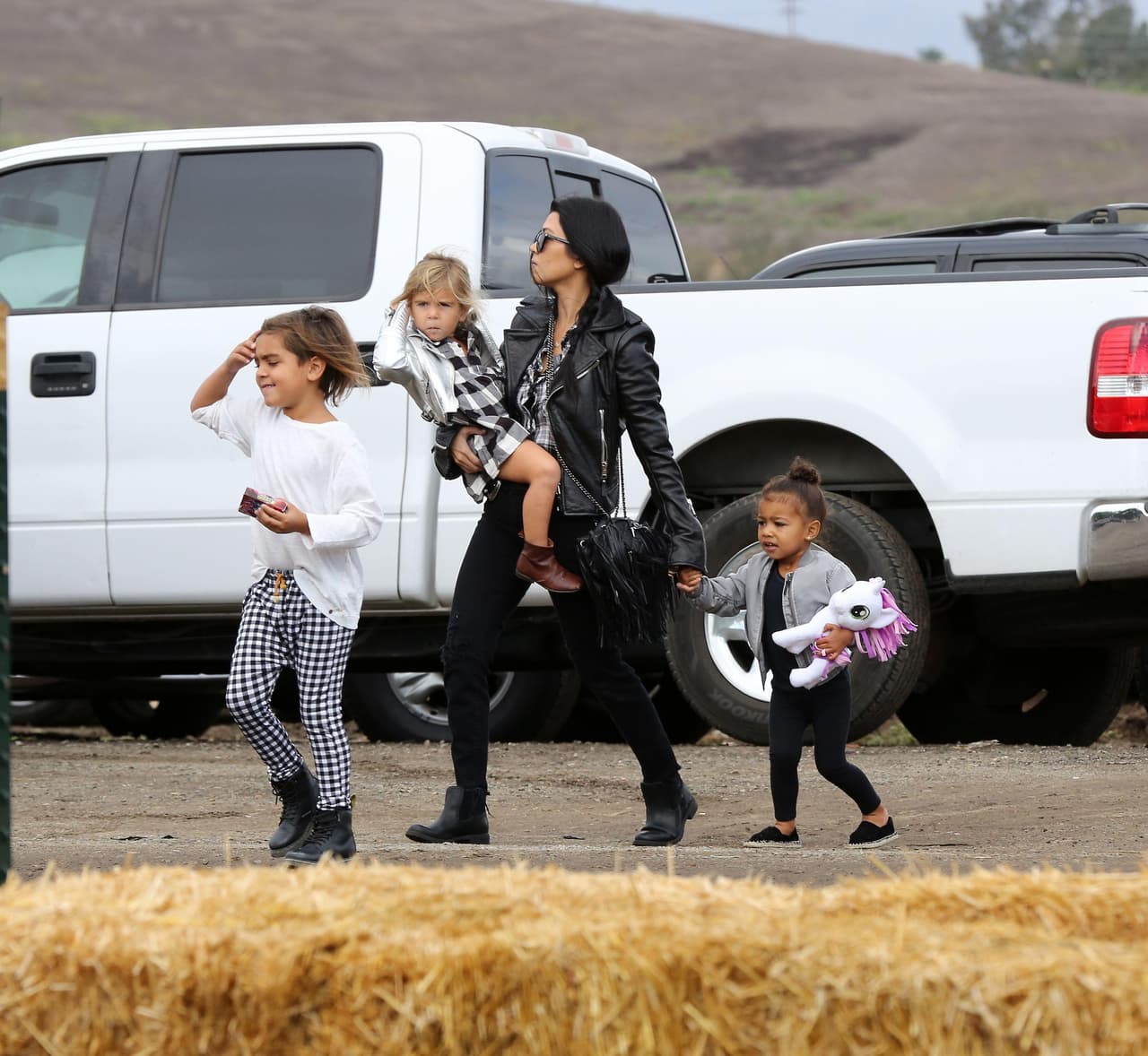 La noche de brujas ya está cerca, y las herederas del imperio Kardashian están alistándose para el gran día.