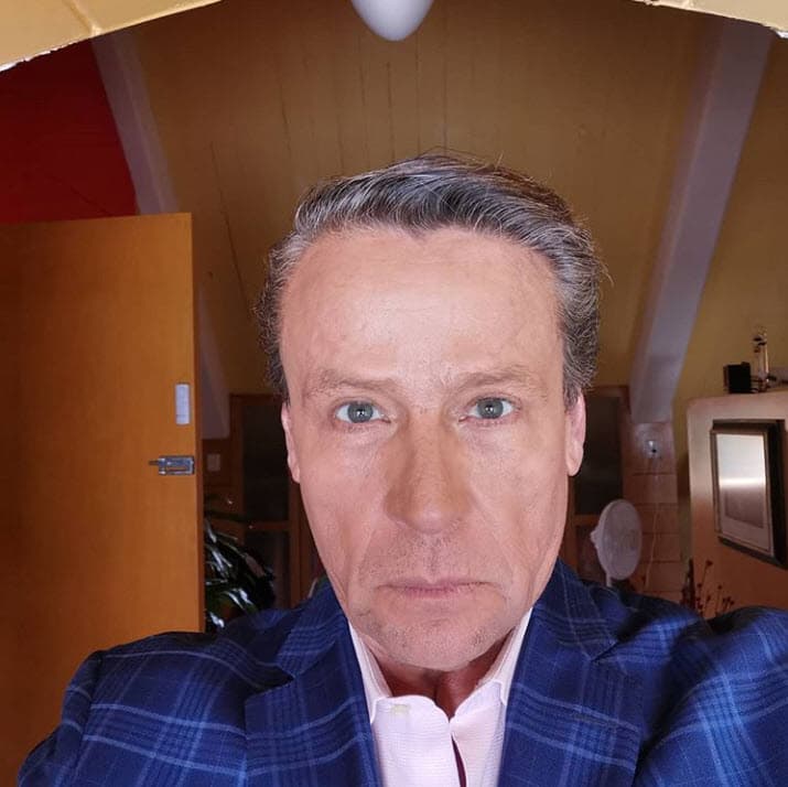 Ante las cámaras de 'Venga la alegría' y 'Sale el sol' apuntó que solo su hija Vanessa, de 42 años, se puso en contacto con él para saber cómo estaba.