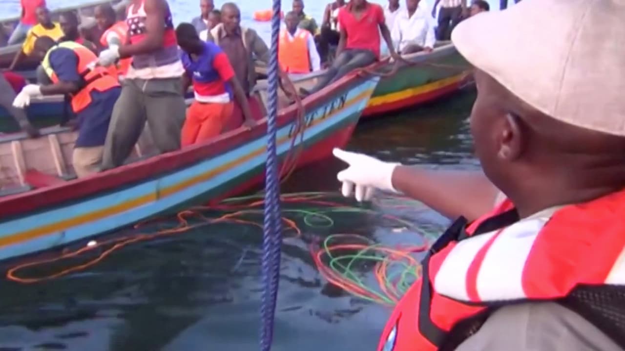 Más de 100 muertos deja el naufragio de un ferry en un lago de Tanzania