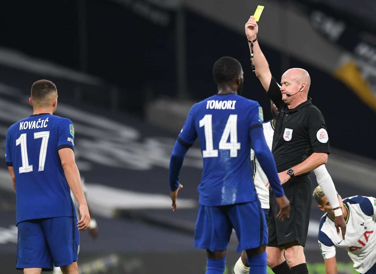 El Tottenham intenta atacar más en los últimos minutos del primer tiempo.