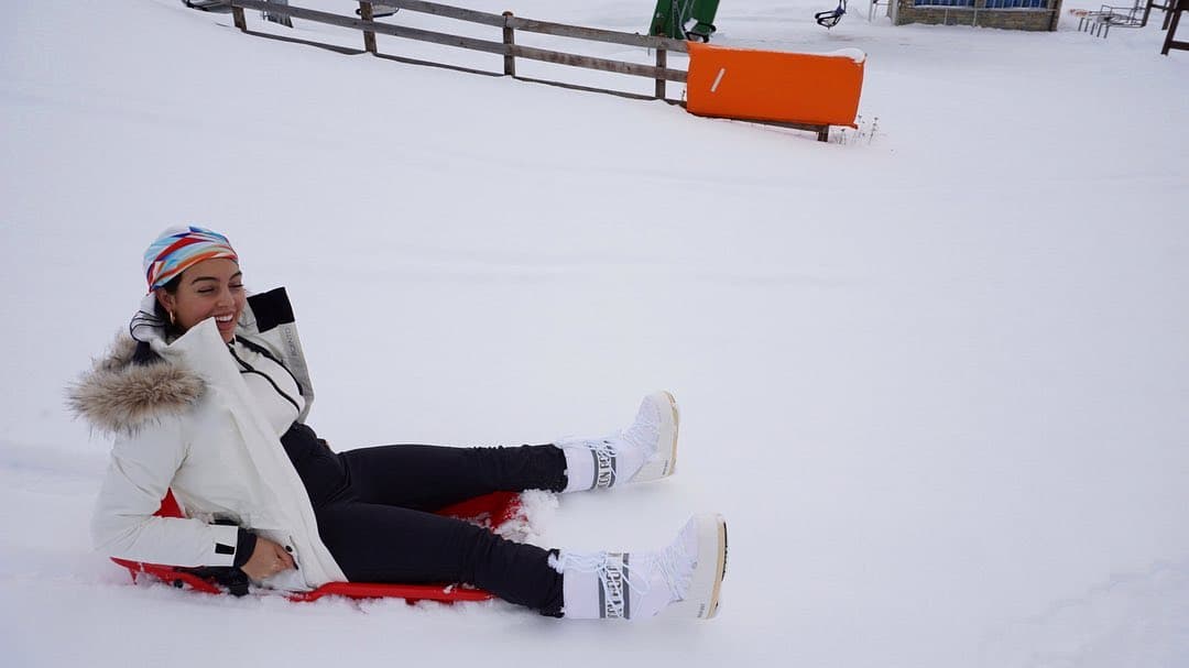 Al parecer, cada año realizan este viaje. Cabe mencionar que los más divertidos son los pequeños de la familia.