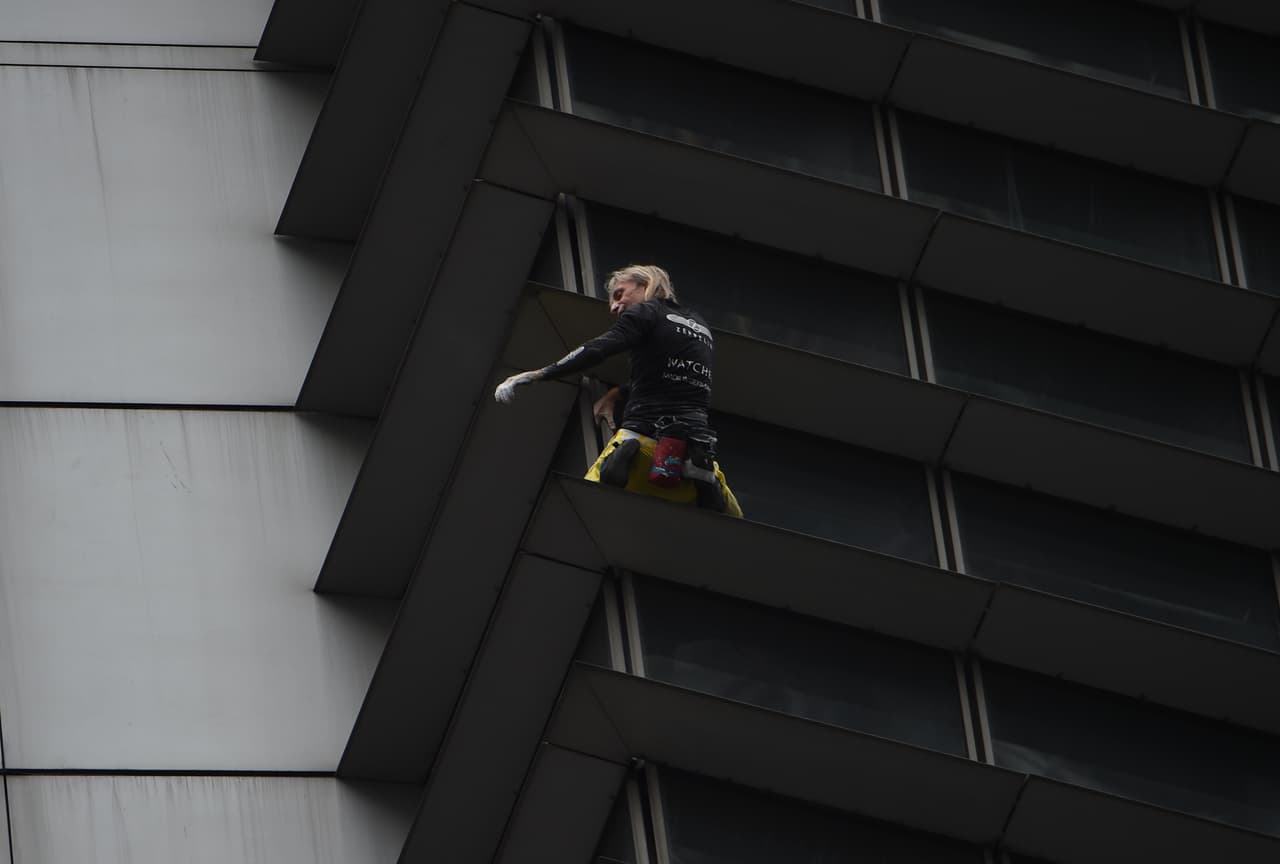 “No sé si él se quiere morir, pero definitivamente está causando muchas molestias", agregó el mensajero.