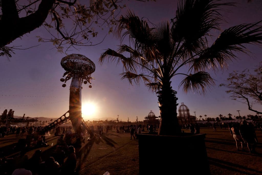 Claro que los atardeceres de Coachella serán una experiencia inolvidable.