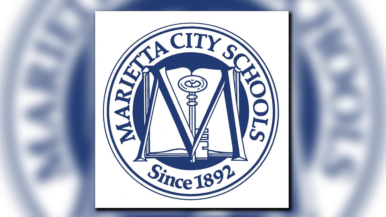 <b>Escuelas de la ciudad de Marietta</b>
<br>
<br>El distrito dijo que se espera que la escuela comience el 4 de agosto, y no prevé que esa fecha cambie, a pesar de que el vecino Distrito Escolar del Condado de Cobb ha retrasado su fecha de regreso.
<br>
<br>"Nos estamos preparando para la posible reapertura; sin embargo, también entendemos que la orientación de las agencias estatales y federales continúa evolucionando en función de patrones con tasas de infección y otras variables críticas", dijo el distrito.
<br>
<br>En una declaración del 2 de julio, el distrito describe algunos de los aspectos más destacados de su plan de reapertura, que incluye la obligación de cubrirse la cara a todos los estudiantes y visitantes.
<br>Puedes leer el plan completo del distrito
<a href="https://www.marietta-city.org/reopening" target="_blank">aquí</a> .
<br>