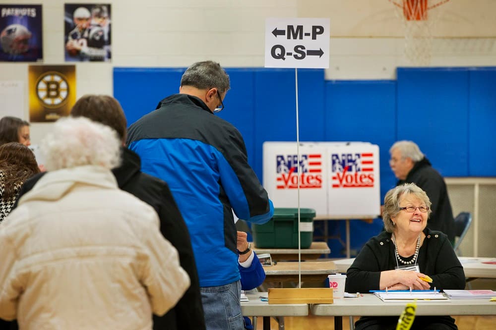 Se acerca cierre de urnas en primarias de New Hampshire