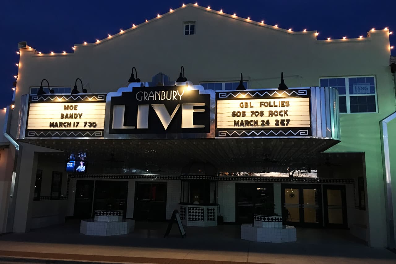 El teatro de Granbury, lugar de encuentro para espectáculos en vivo.