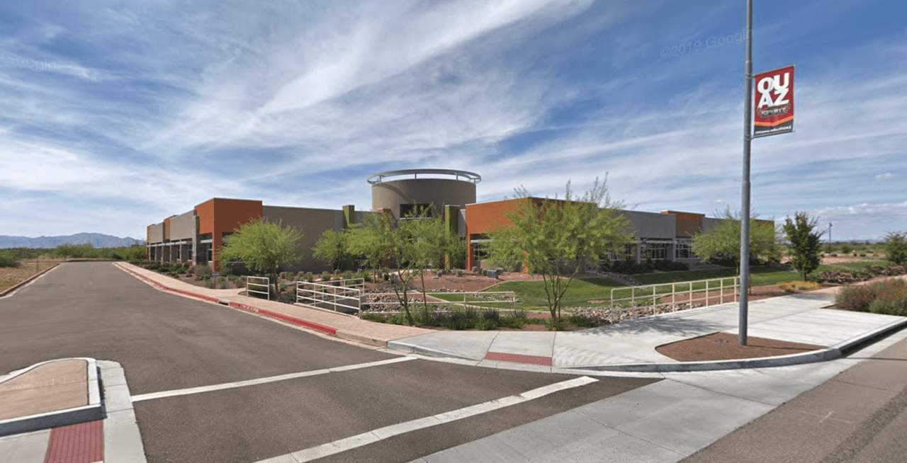 <h3 class="cms-H3-H3">Surprise, Arizona</h3>
<br>Ubicación: 
<a href="https://goo.gl/maps/1rutQmX57K2JCpD68 " target="_blank">Surprise City Center</a>, 15800 N Litchfield Road, Surprise, AZ 85374. 
<a href="https://embrywomenshealth.com/covid-19-testing-at-surprise-city-center/" target="_blank">Haz clic aquí para hacer una cita en línea.</a>
<br>