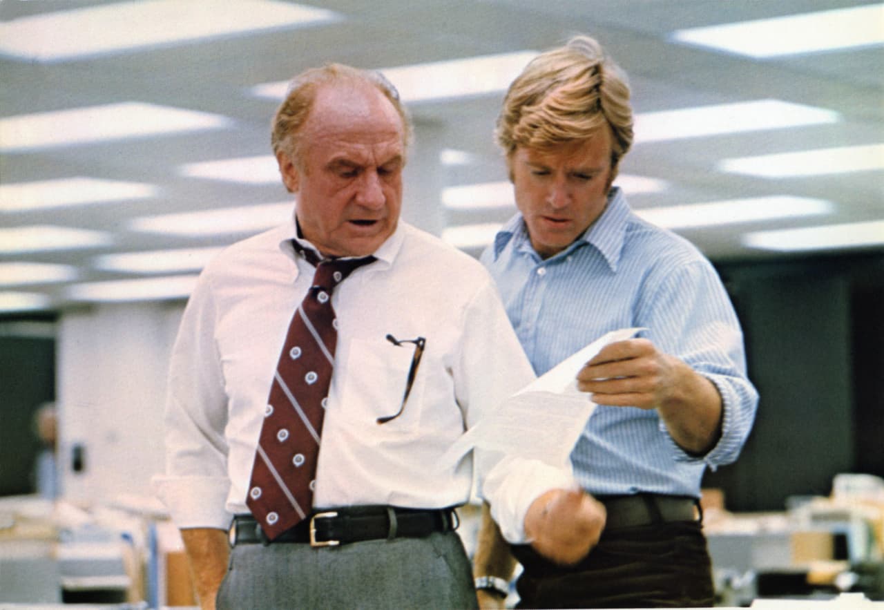 All the President's Men Year : 1976 USA Director : Alan J. Pakula Jack Warden, Robert Redford . It is forbidden to reproduce the photograph out of context of the promotion of the film. It must be credited to the Film Company and/or the photographer assigned by or authorized by/allowed on the set by the Film Company. Restricted to Editorial Use. Photo12 does not grant publicity rights of the persons represented.