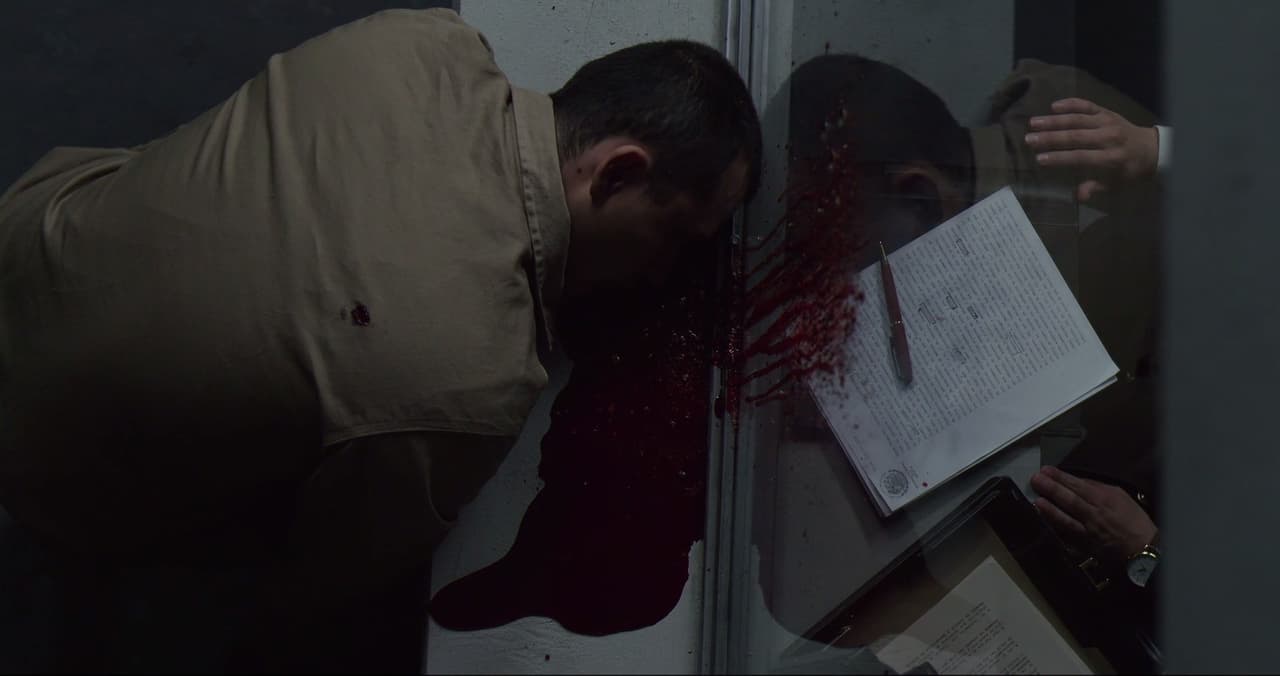 La muerte de ‘Rodolfillo’ estaba vengada, ‘El Chente’ cobró a ‘El Chapo’ sangre con sangre, hermano con hermano. ¿Antepondrá ‘El Chapo’ el negocio a su rabia y sed de ajuste de cuentas? No te pierdas los siguientes capítulos de segunda temporada de la serie, domingo 10pm/9C por Univision.