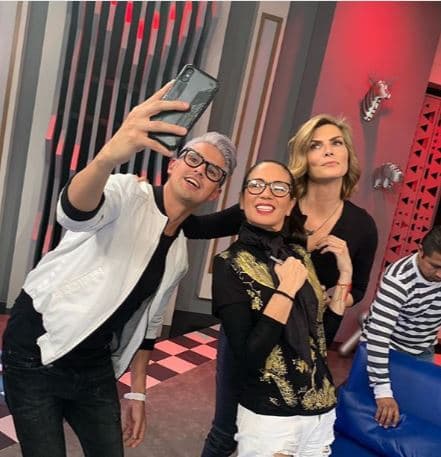 "Pero, ¿por qué me va a reclamar?', me dijo: 'Ay, eso edítalo', pero siempre dice 'Eso edítalo', hasta en 'Montse & Joe', en vivo, es broma de ella", aseguró Oliver. 
<br>