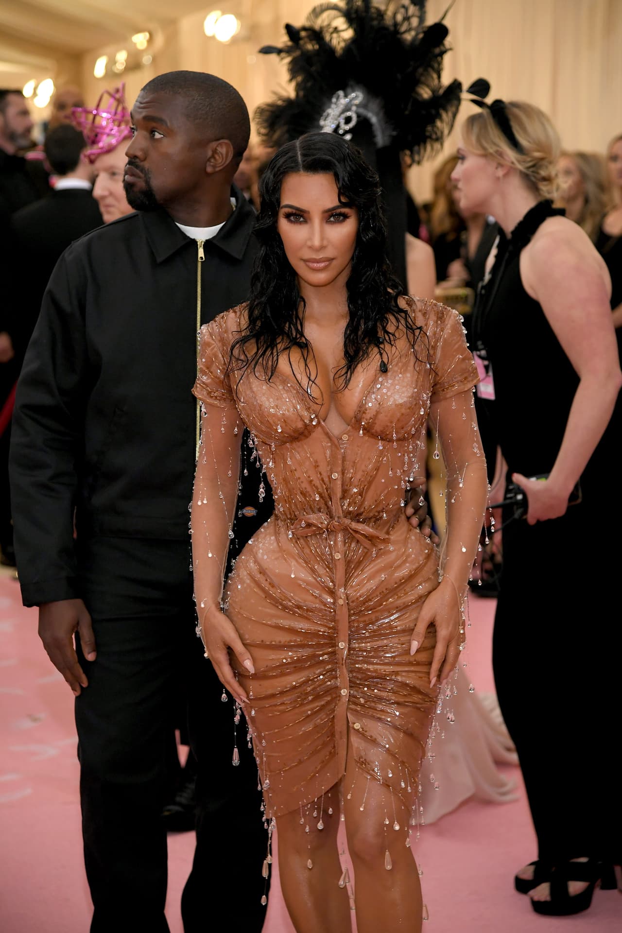 Detalles del vestido de Thierry Mugler Kim Kardashian West en la Met Gala 2019 bajo el tema 'Camp'.