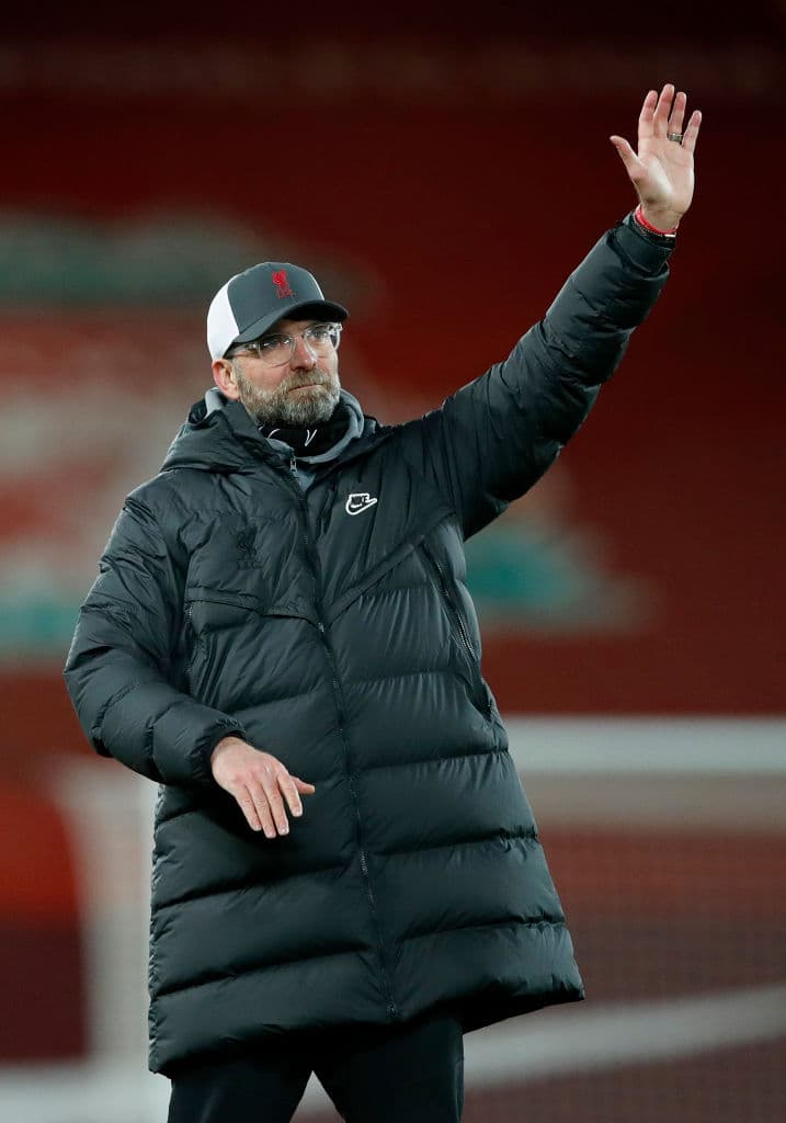 Además de las maravillas que hizo cuando dirigía al Borussia Dortmund, Klopp logró regresar al Liverpool a lo mas alto ganando la UEFA Champions League y el primer título de Premier League para el equipo inglés.