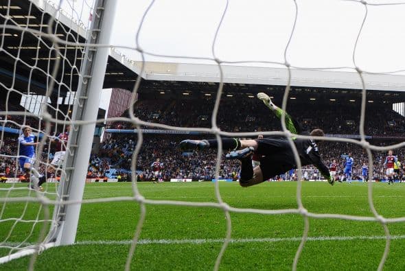 El fútbol profesional va más allá del simple hecho de jugar con una pelota y tener miles de fanáticos, es todo un negocio. Para ti que te interesa el fútbol más allá del deporte, te presentamos las marcas de clubes más valiosas del mundo según la consultora Brand Finance.