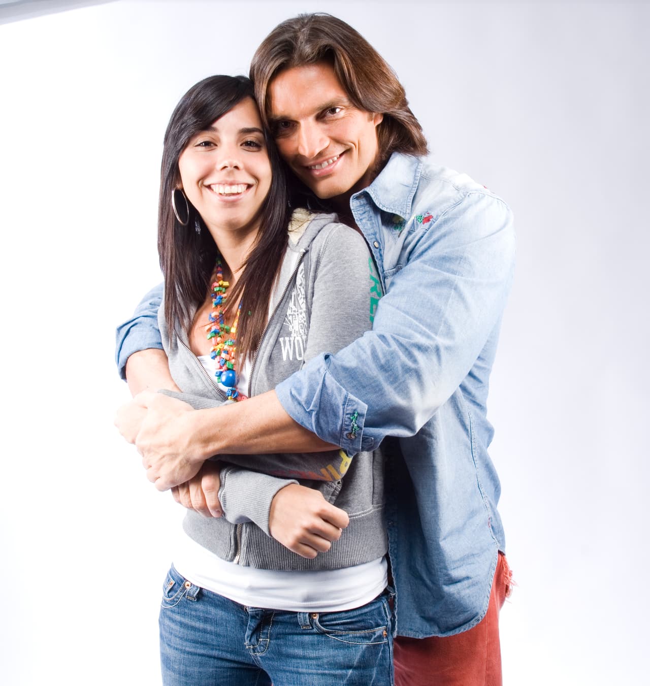 Para el actor Julián Gil el papel más importante de su vida es el de ser padre.