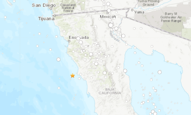Un
<a href="https://www.univision.com/noticias/america-latina/sismo-de-magnitud-6-2-sacude-costa-de-baja-california-noroeste-de-mexico">sismo de 6.2 de magnitud</a> se reportó este martes a primeras horas de la mañana en aguas costeras de Baja California. Expertos del Servicio Geológico responden ante las interrogantes de riesgos de tsunami en las costas al noroeste de México o al sur de California.
<br>