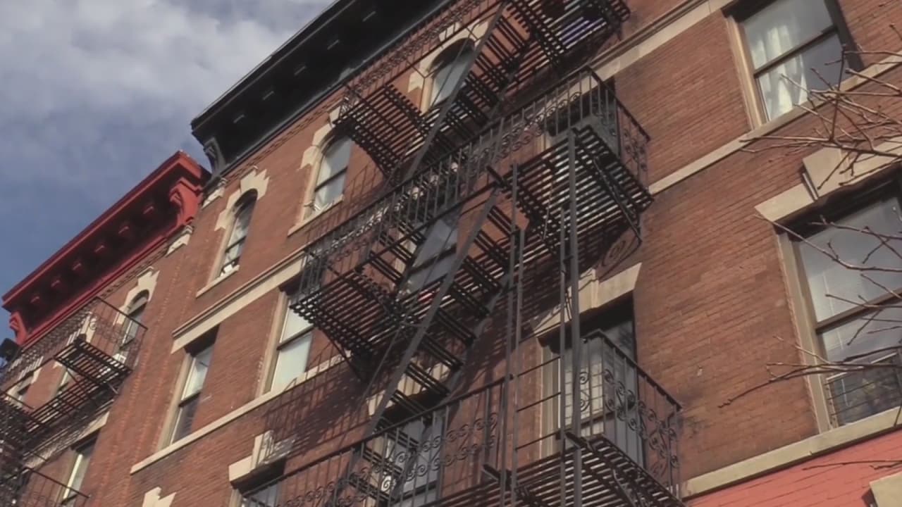 Nueva propuesta permitiría a neoyorquinos pagar un mes de renta con el dinero de depósito