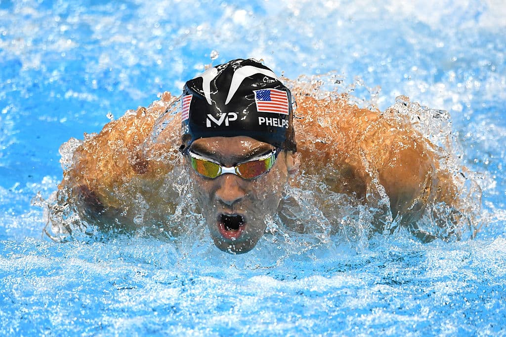Michael Phelps se clasificó a la fina de los 200 metros mariposa con el segundo mejor tiempo de clasificación.