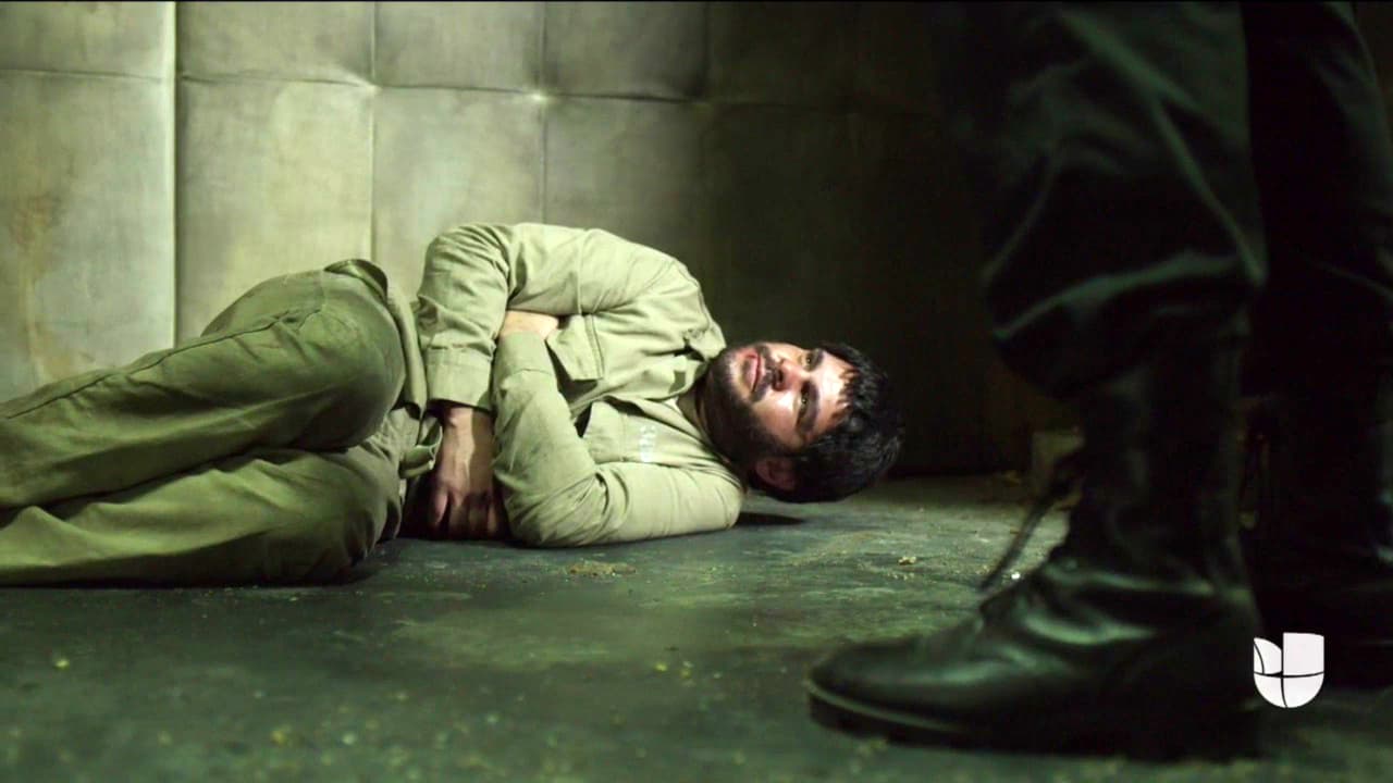 <b><a href="http://www.univision.com/series/el-chapo">'El Chapo'</a></b> les suplicó que no lo encerraran más, pues realmente estaba arrepentido.