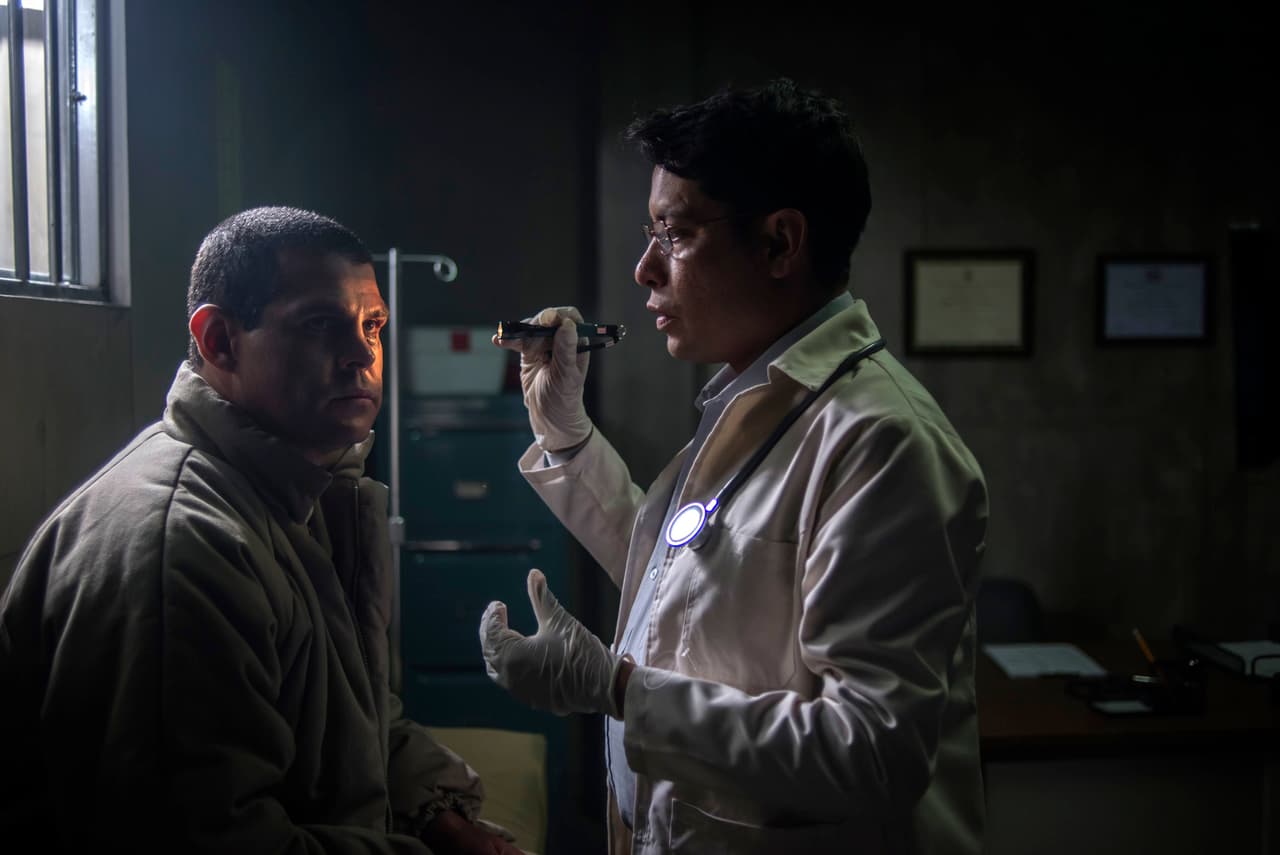 Ahí pudo conseguir varias pastillas para dormir que le darían tranquilidad.