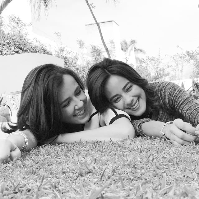 Después de demostrar que las villanadas se le daban muy bien, en 
<i>El color de la pasión</i> personificó a la heroína de la historia.