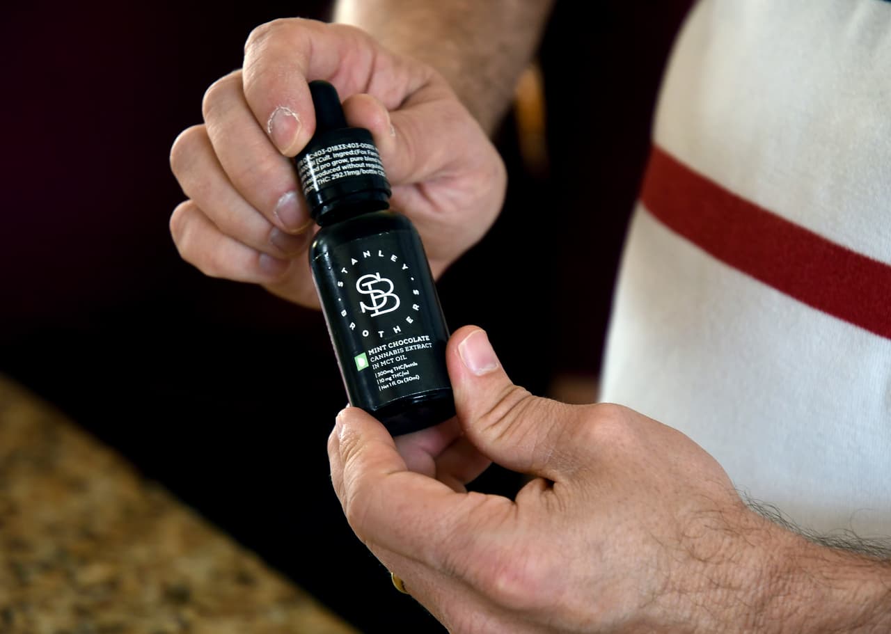 Cómo consumir marihuana, incluso por razones médicas, puede afectar un trámite migratorio