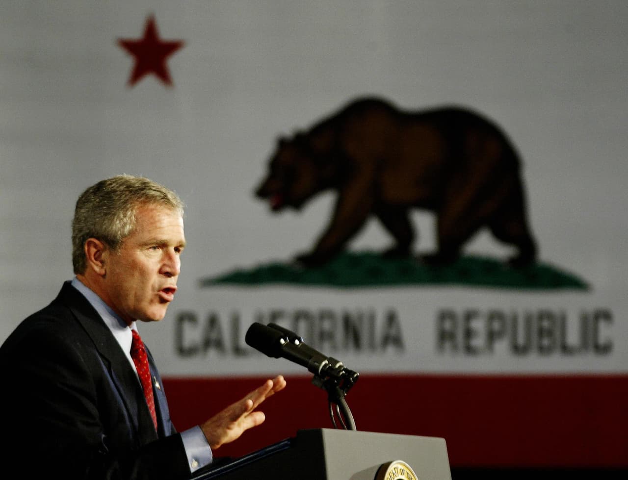 El 4 de marzo de 2004, George W. Bush, vino a Bakersfield durante un acto de campaña.