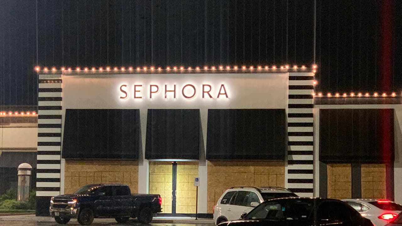 Durante los últimos días, decenas de personas han salido a las calles para protestar por la muerte de 
<a href="https://www.univision.com/local/houston-kxln/el-cuerpo-de-george-floyd-regresara-a-houston-segun-anuncio-el-alcalde">George Floyd</a>, un afroamericano que vivió en 
<a href="https://www.univision.com/temas/houston">Houston</a> y murió luego de estar en un incidente con la policía de Minneapolis.