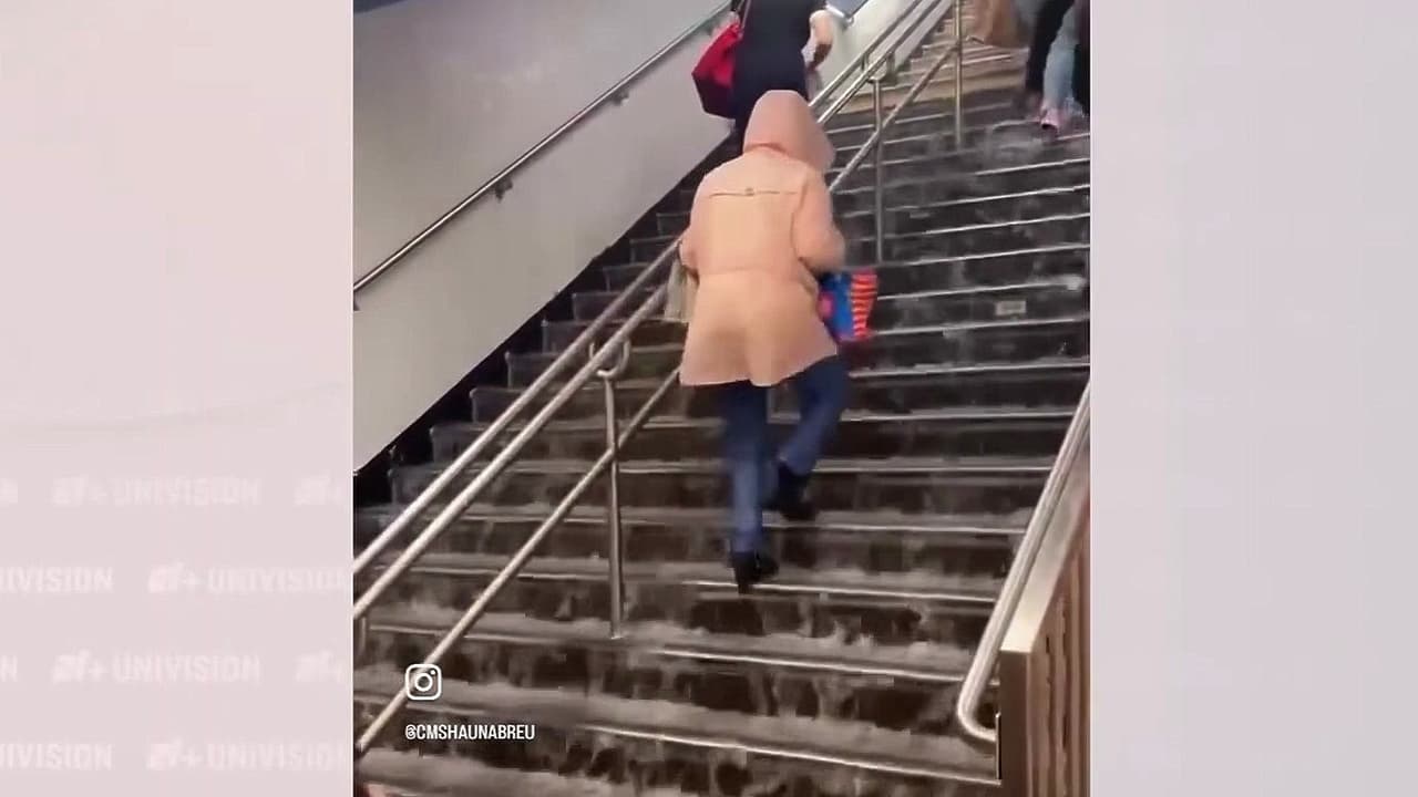 Como si fuera temático, lluvia e inundaciones dentro del Metro de Nueva York; afectan a usuarios