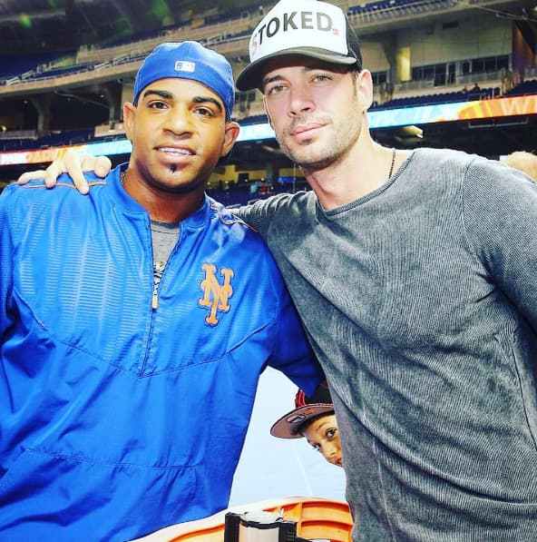 Además no hay mejor persona para acompañar a 'Tophy' en este deporte, pues 
<b><a href="http://www.univision.com/temas/william-levy">William</a></b> jugaba béisbol cuando era adolescente y soñaba también con llegar a las grandes ligas.