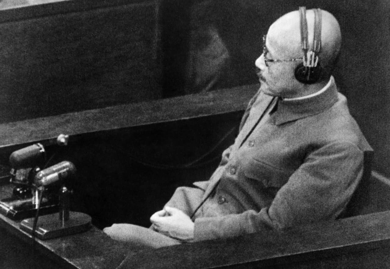 Hideki Tojo, exprimer ministro y general del Ejército Imperial Japonés, fue el responsable del ataque a Pearl Harbor. Fue condenado a muerte por ahorcamiento como criminal de guerra en los Juicios de Tokio.
<br>