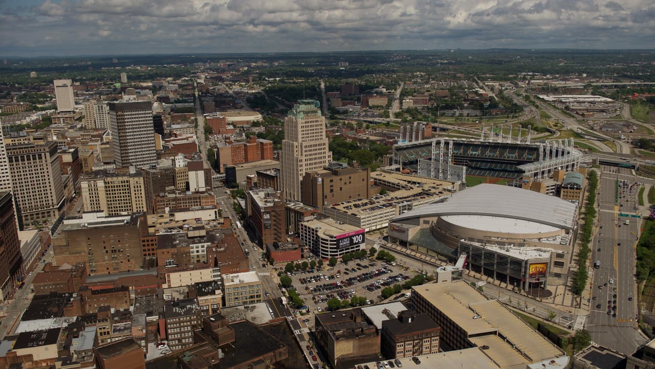16. Los habitantes de Cleveland duermen en promedio 7 horas y 54 minutos.