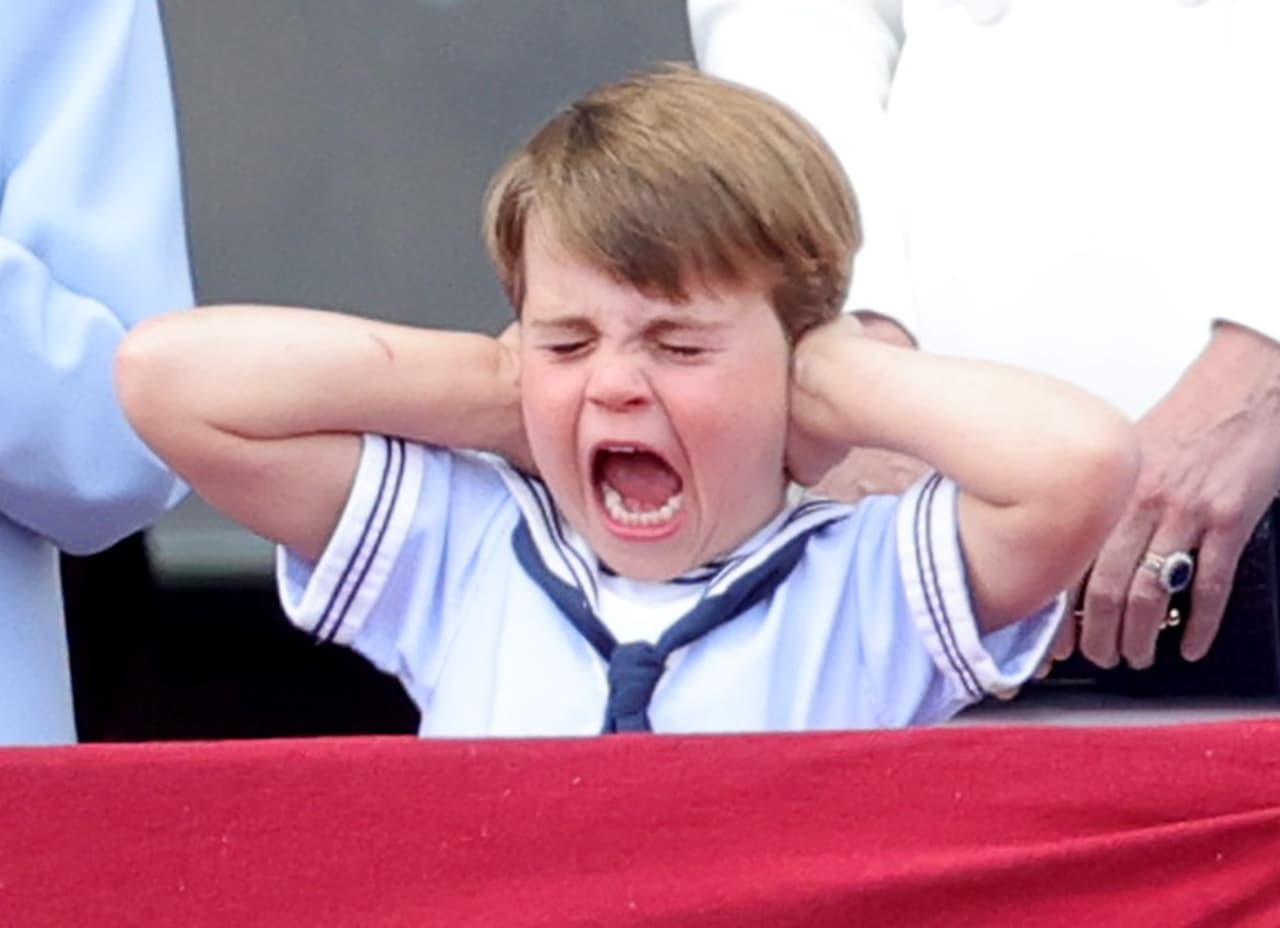 Para muchos, el
<b><a href="https://www.univision.com/famosos/louis-hijo-principe-william-kate-middleton-perdio-lugar-linea-sucesion" target="_blank">príncipe Louis, hijo menor del príncipe William y Kate Middleton</a></b>, se robó el show durante el Jubileo de Platino de la reina Isabel II. Esto gracias a que, de manera espontánea, hizo gestos y hasta berrinches en varios de los actos en honor a su bisabuela.