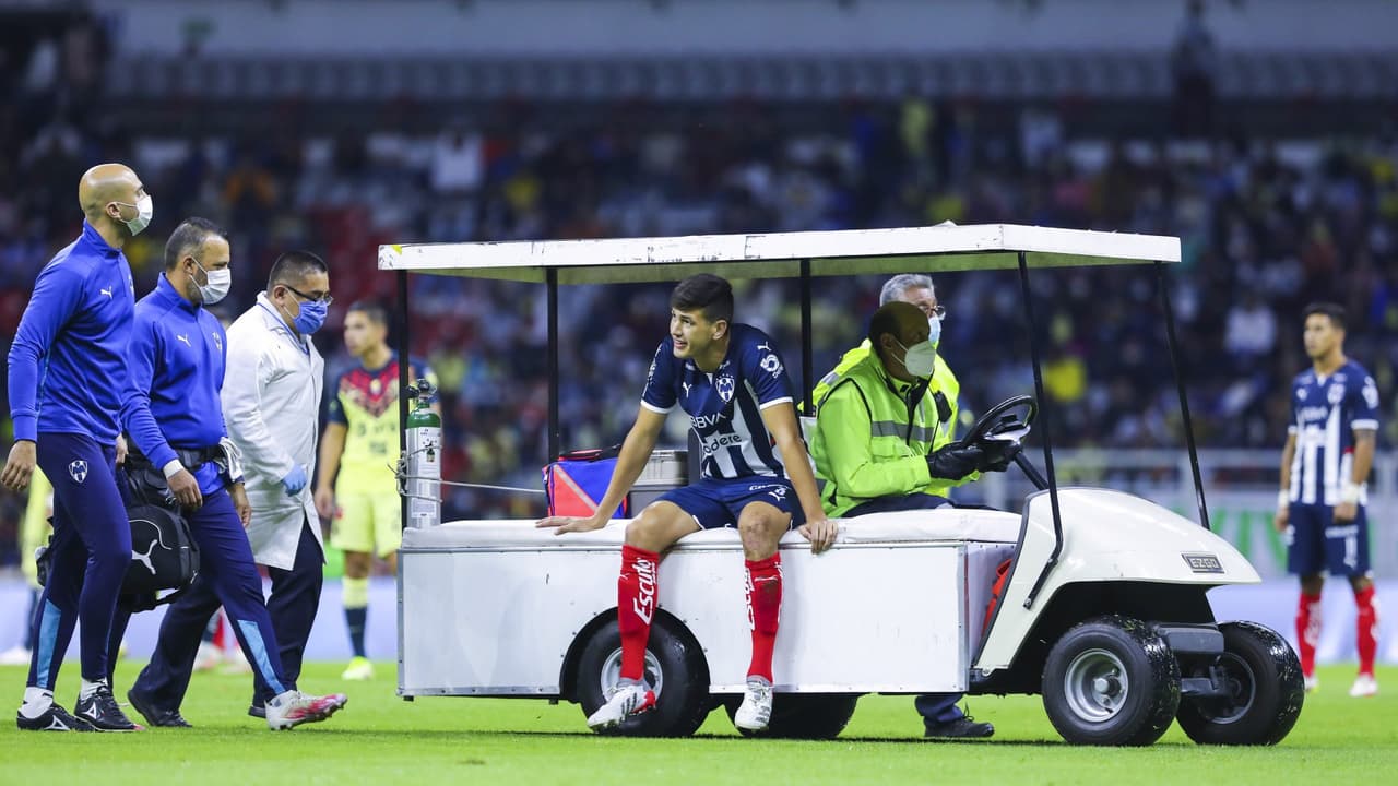 César Montes dejará la concentración de la Selección Mexicana, Gilberto Sepúlveda lo sustituirá