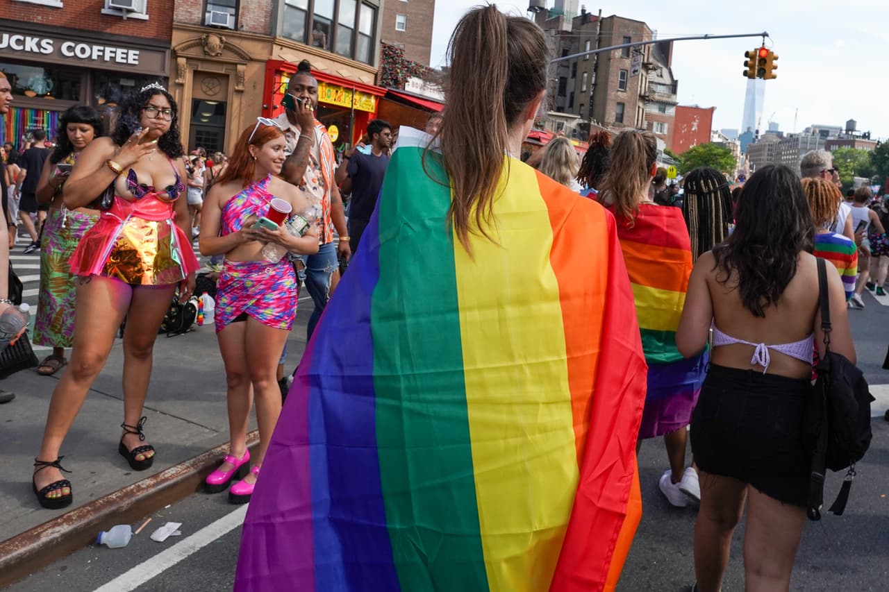 Para las personas que deseen marchar por los derechos LGBTQ, la Coalición Reclaim Pride celebrará su tercera Marcha de Liberación Queer desde Bryant Park hasta el Monumento Nacional a Stonewall y hasta el Parque de Washington Square.