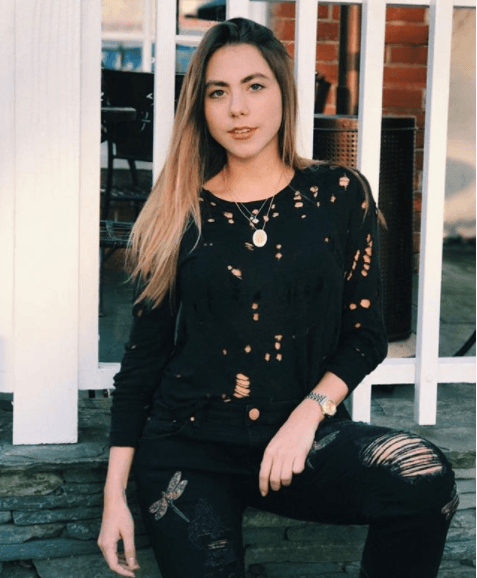 Respecto a sus planes profesionales, Claudia comentó que está en puerta una pequeña participación en la que sería su primera película.