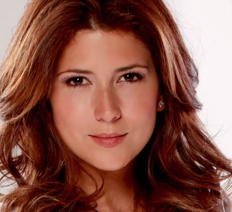 <b><a href="http://www.univision.com/temas/valentina-acosta" target="_blank">Valentina Acosta</a></b> es una exitosa actriz colombiana que veremos en la serie 
<b><a href="http://www.univision.com/series/el-chapo" target="_blank"><i>El Chapo</i></a></b> a partir del 23 de abril por 
<b><a href="http://www.univision.com/">Univision</a></b>.