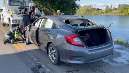 El conductor, cuya identidad no fue informada, circulaba por South River Road, cerca de la intersección con County Road 141, lugar en el que perdió el control y cayó a la orilla del Río Sacramento.
