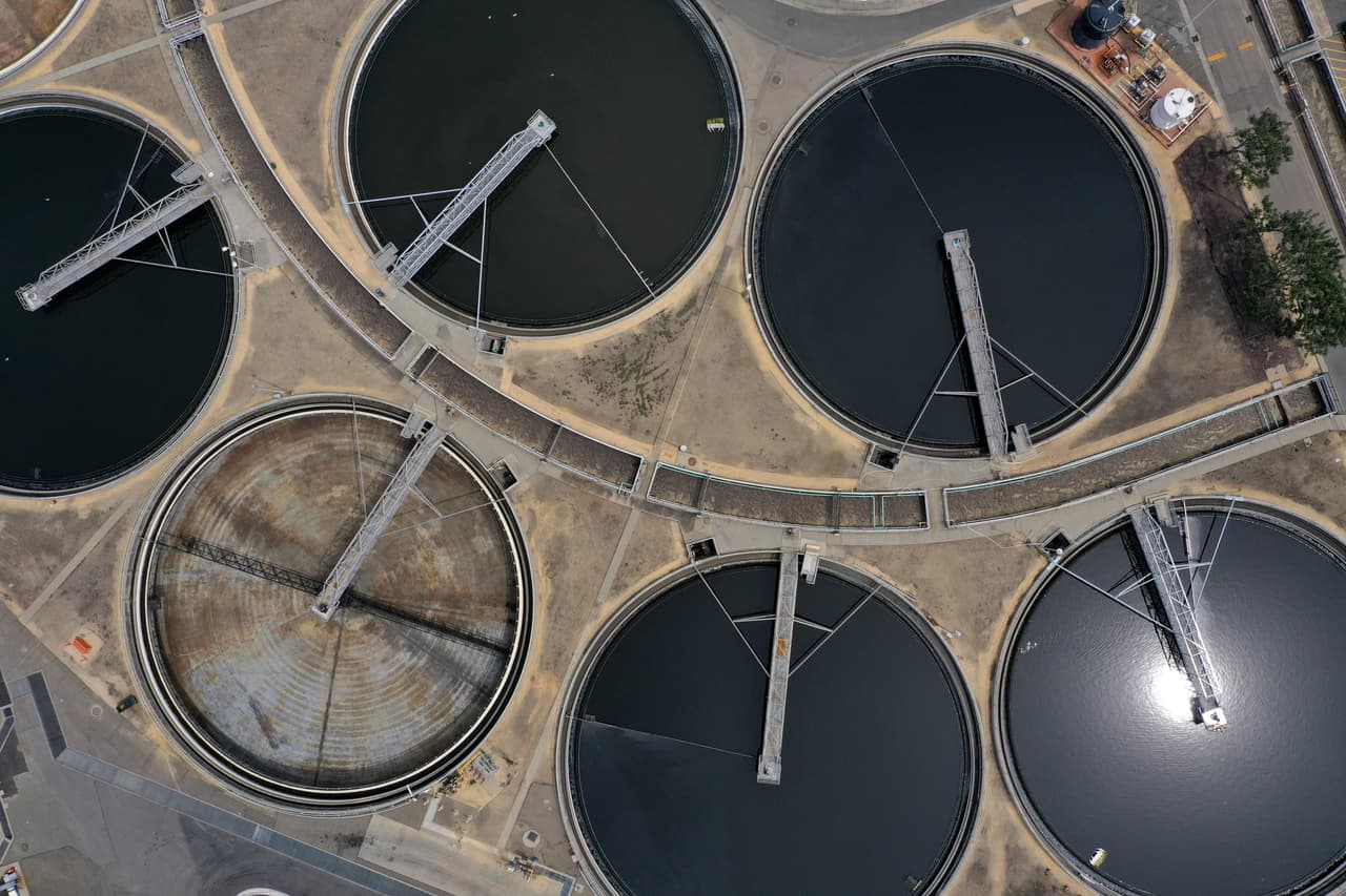 10 meses tardará reparar la planta residual que causa mal olor en un barrio de Sacramento