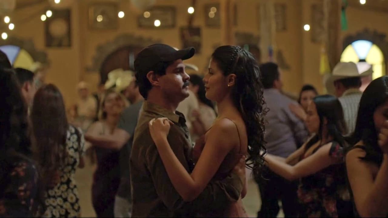 Joaquín Guzmán leaned towards her for a kiss, but she drew back. “Are you afraid of me?”, he asked. “No”, she said, “but you’ll have to wait until I turn 18”.