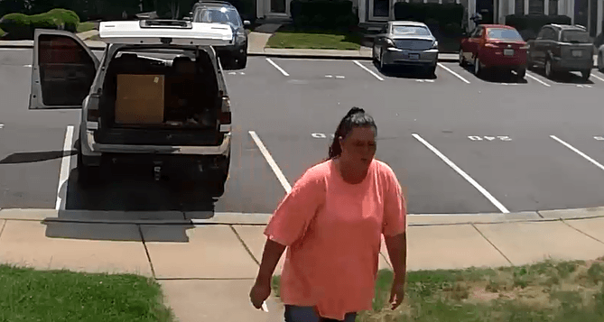 Si usted puede identificar a la persona o el vehículo repórtelo al 911 o al Departamento de Policía de Raleigh al 919-831-6311 o 919-996-3335