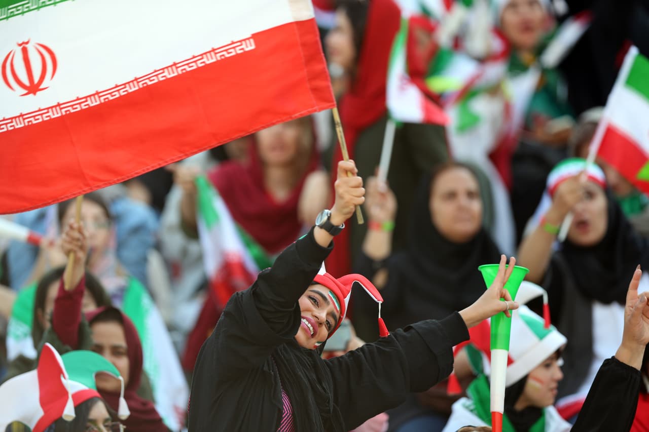 Irán es el único país que prohíbe a las mujeres el libre acceso a los estadios de futbol.