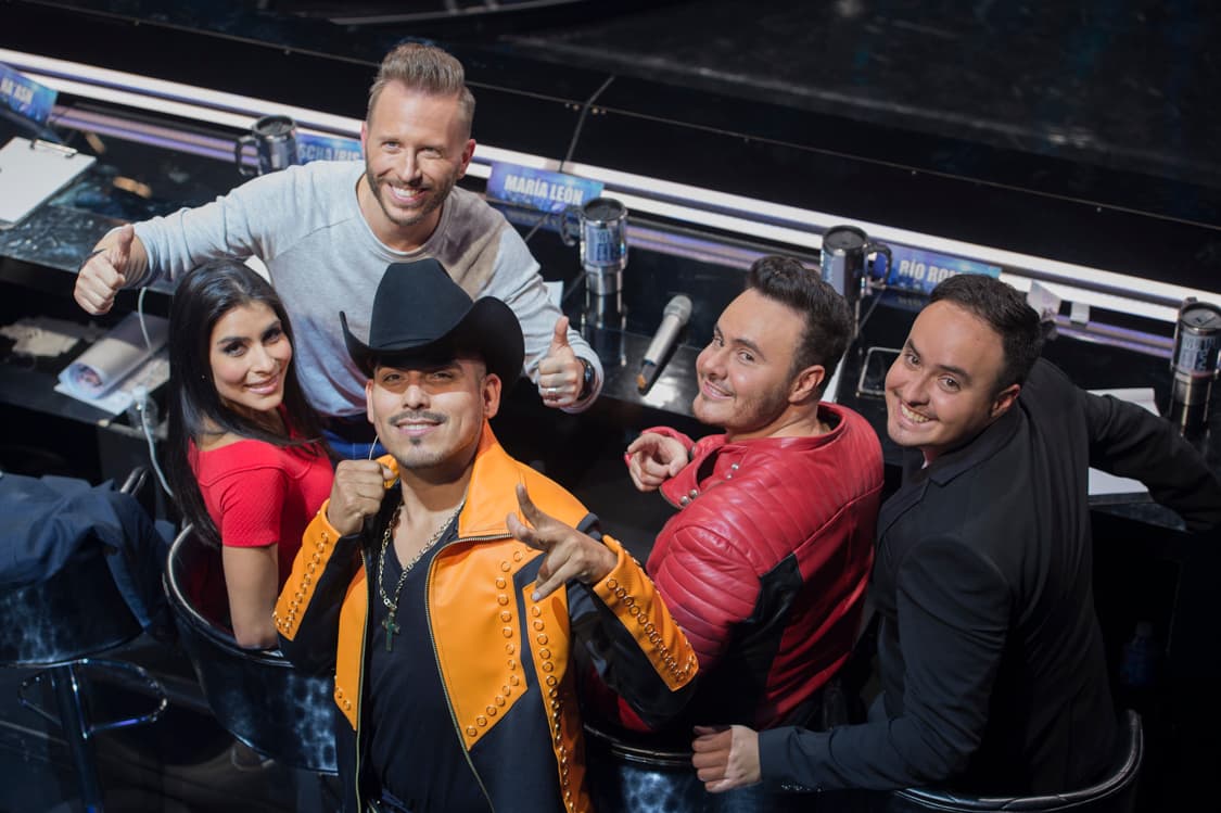 No todo es estrés y tensión en Me Pongo de Pie, a veces tanto jueces, capitanes, familias y conductoras se divierten bromeando o tomándose fotos. Todo esto pasó en el detrás de cámaras del cuarto show.