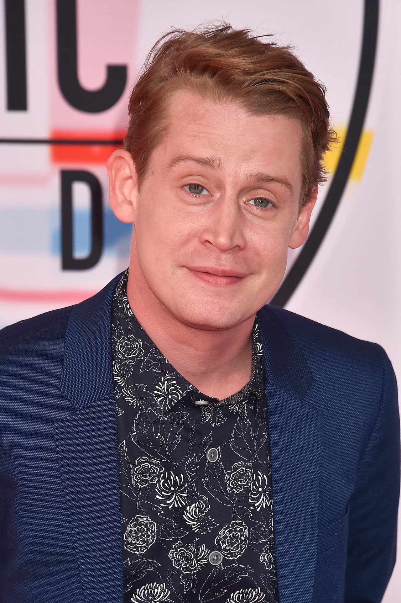 Sin embargo, su representante aseguró que era falso: "(Esa información) no sólo es categórica, sin méritos, pero también es increíblemente 
<b><a href="https://www.univision.com/entretenimiento/chismes/representante-de-macaulay-culkin-niega-que-este-sea-adicto-a-la-heroina?layoutType=flex" target="_blank">ridícula y ficticia</a></b>", señaló.