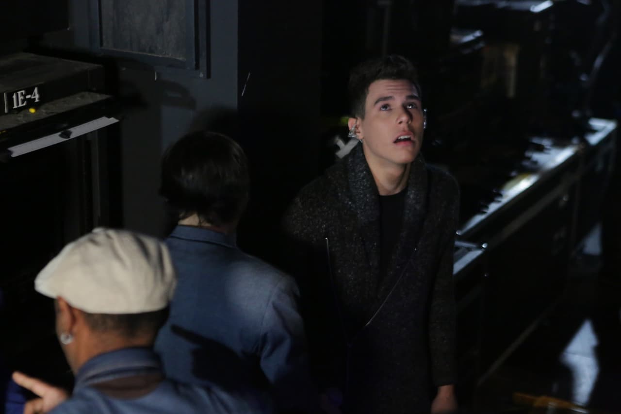 Te llevamos en exclusiva detrás del primer show de La Banda LIVE. We take you behind the scenes.